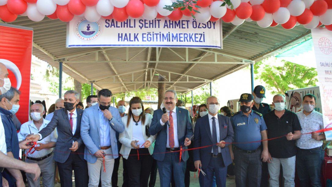 Salihli Şehit Ahmet Özsoy Halk Eğitim Merkezi Yıl Sonu Sergisi Açıldı