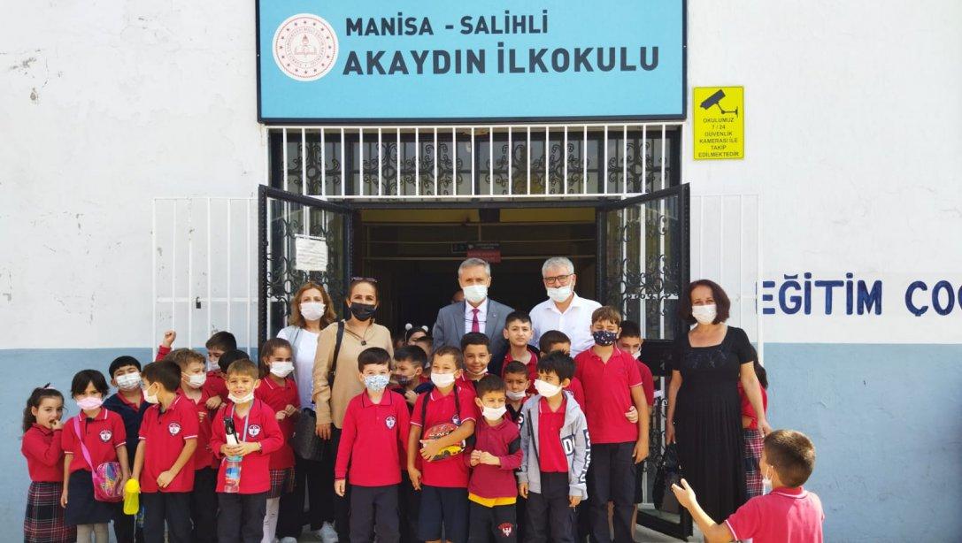 İlçe Milli Eğitim Müdürümüz Mahmut Yenen, Akaydın İlkokulunun birinci sınıflar ve anasınıfını ziyaret ederek hayırlı olsun dileklerinde bulundu.