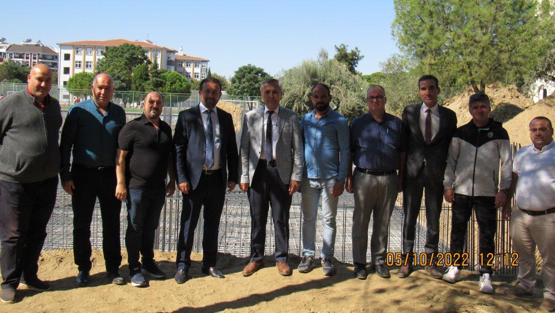 Müdürlerimiz Borsa İstanbul MTAL Bahçesinde Yapılan Spor Salonu İnşaat Alanında İncelemelerde Bulundular