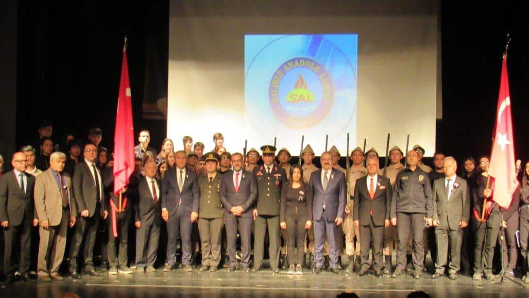 10 Kasım Atatürk'ü Anma Programı Salihli Anadolu Lisesinin Hazırlamış Olduğu Programla Zafer Keskiner Konferans Salonunda Gerçekleştirildi