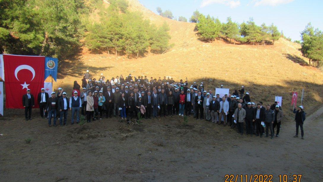 İlçe Milli Eğitim Müdürlüğümüzce ''24 Kasım Öğretmenler Günü Ağaç Dikme Etkinliği'' Düzenlendi