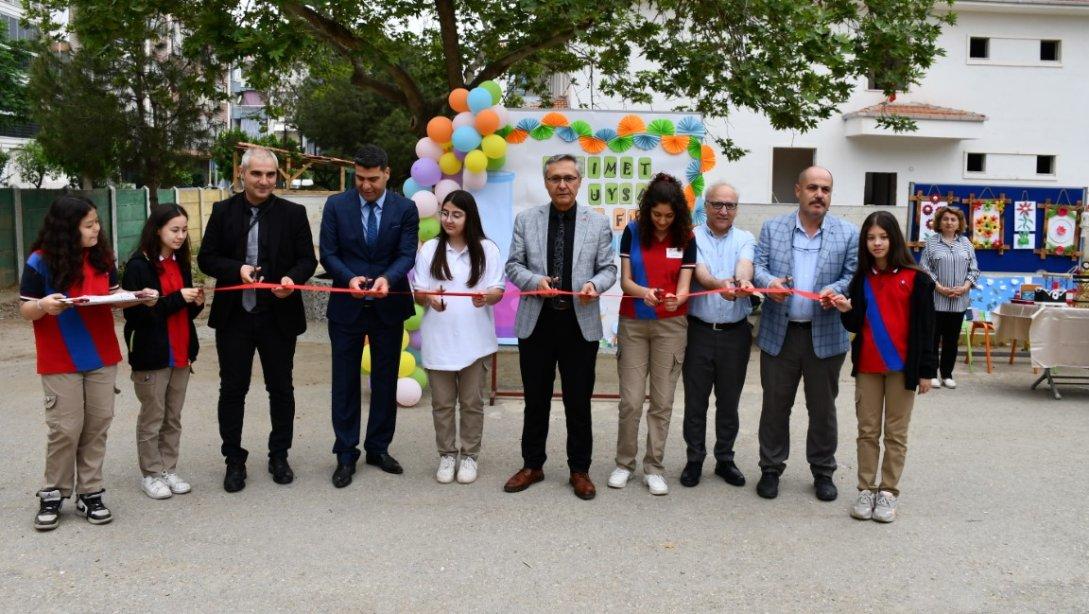 Şazimet Uysal Ortaokulu 4006 TUBİTAK Bilim Fuarı Sergisi Açılışı Yapıldı