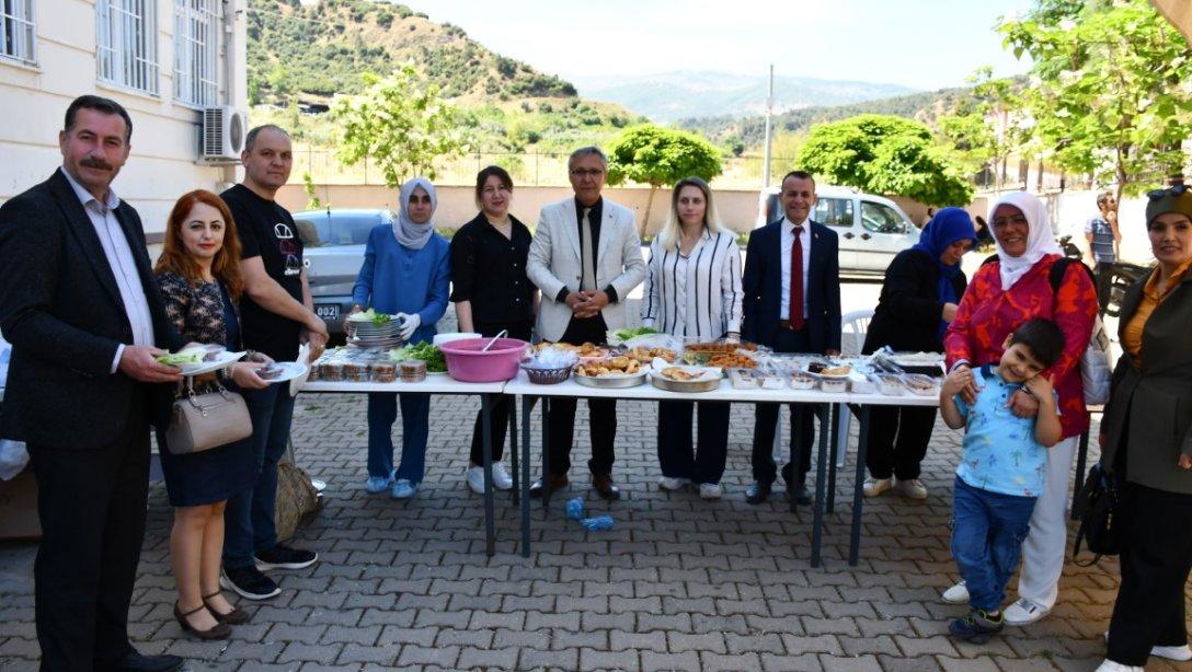 Salihli Özel Eğitim Anaokulu Engelliler Haftası münasebetiyle Kermes etkinliği düzenledi