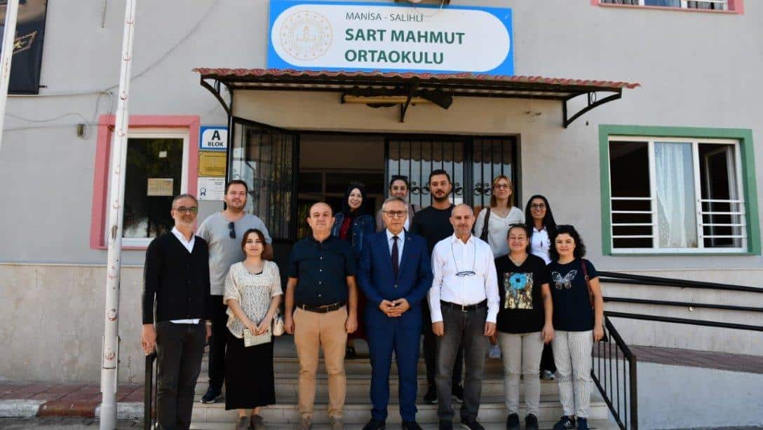 Milli Eğitim Müdürümüz Mahmut Yenen, Sart Mahmut Ortaokulunu ziyaret etti