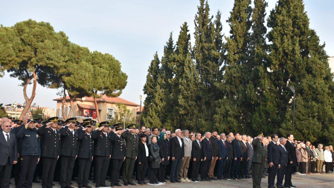 Türkiye Cumhuriyeti'nin kurucusu Gazi Mustafa Kemal Atatürk, ebediyete intikalinin 86.yıl dönümünde Salihli'de düzenlenen törenle anıldı