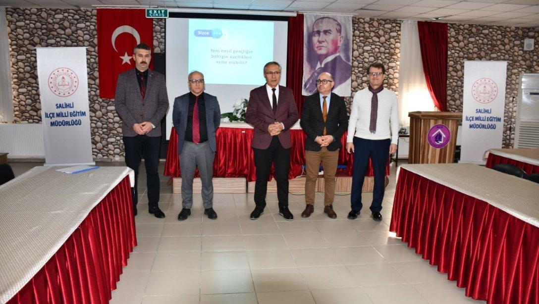 İlçe Milli Eğitim Müdürümüz Mahmut Yenen, İlçe Milli Eğitim Şube Müdürlerimiz Sedat Koyuncu ve Hasan Karakuş Öğretmenevinde düzenlenen Türkiye Yüzyılı Maarif Modeli Kapsamında öğretim liderliği seminer çalışmasını ziyaret etti