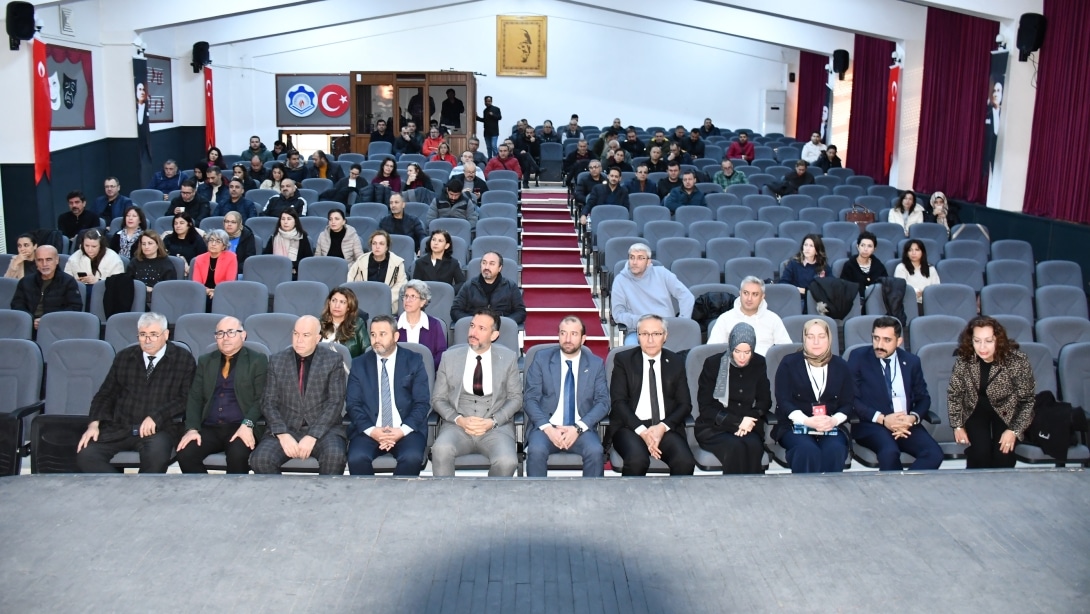 Türkiye Yüzyılı Maarif Modeli kapsamında hazırlanan Taslak Ders Kitabı ve Eğitim Aracı İnceleme ve Değerlendirme Semineri